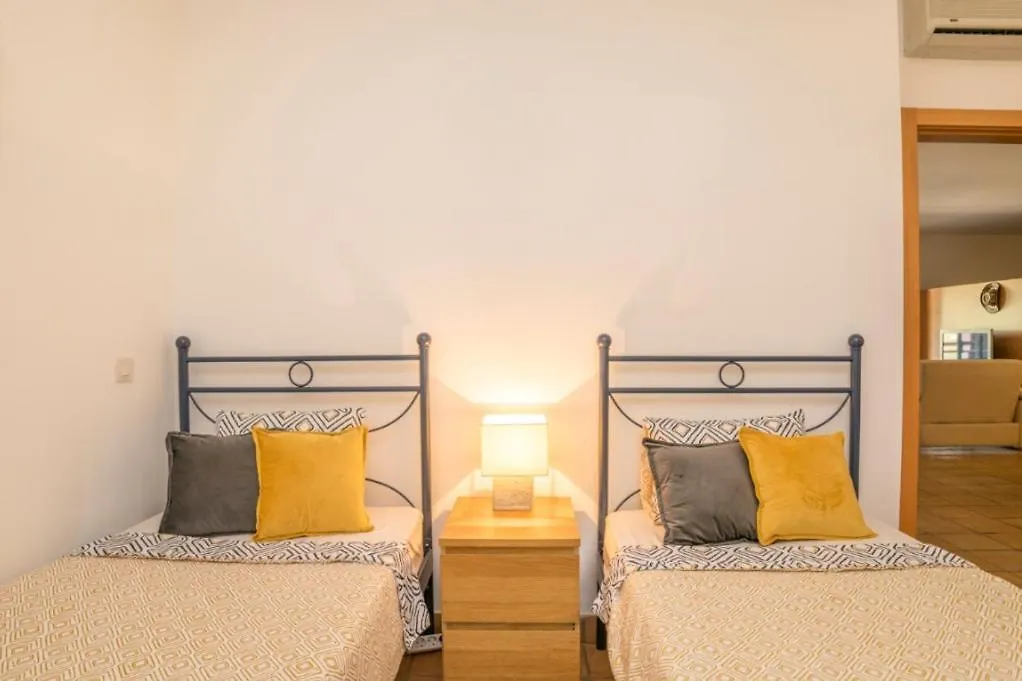 Casa Nostra Lagos 0*,  Portugal